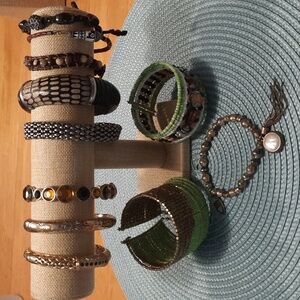 Lot of mixed bracelets